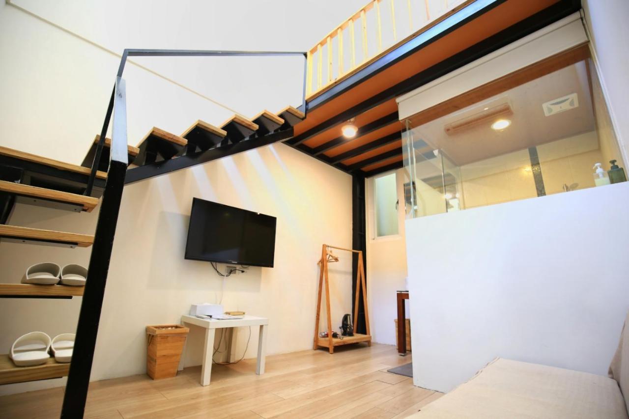 Windhouse B&B Tainan Esterno foto