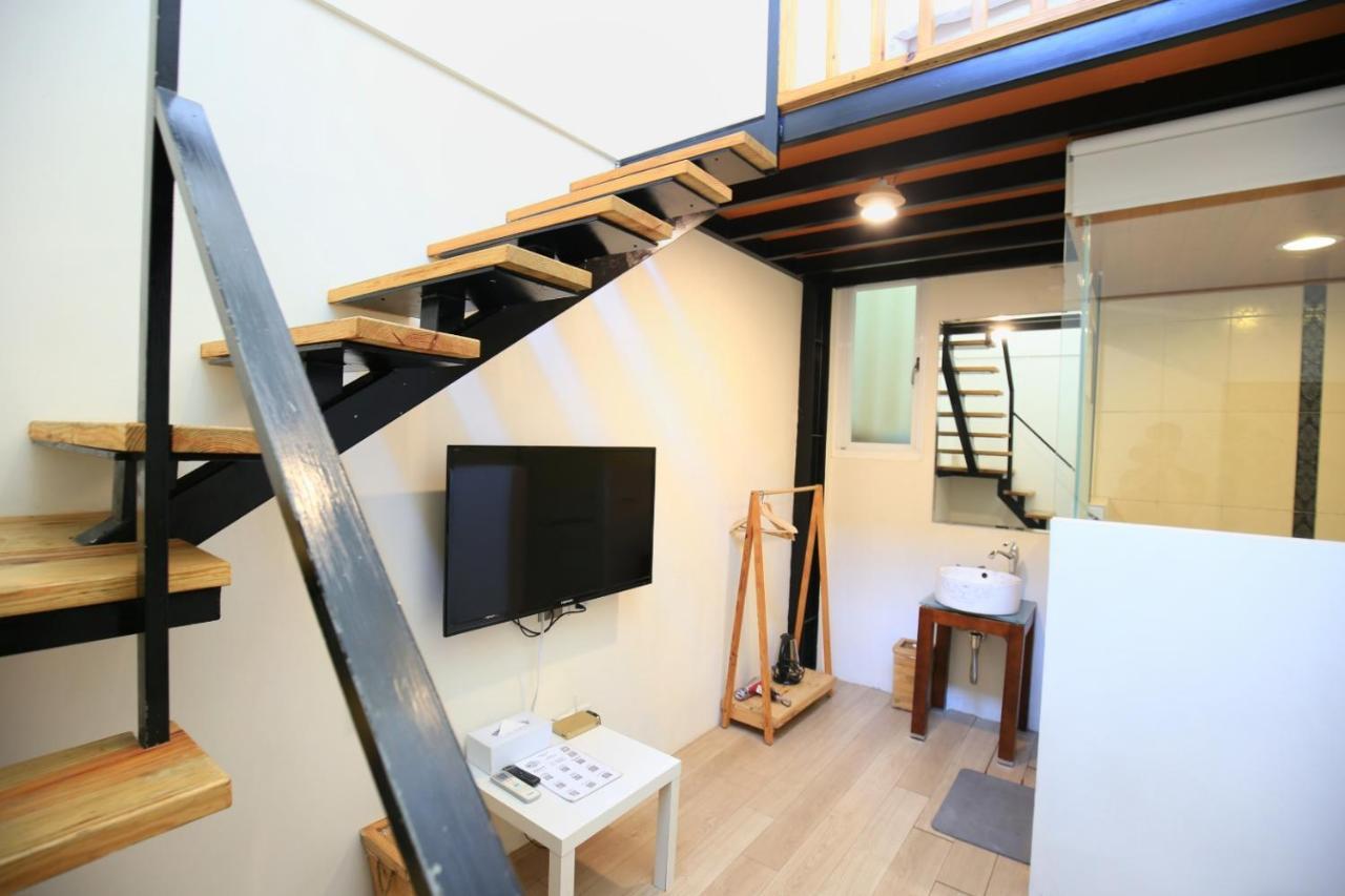 Windhouse B&B Tainan Esterno foto